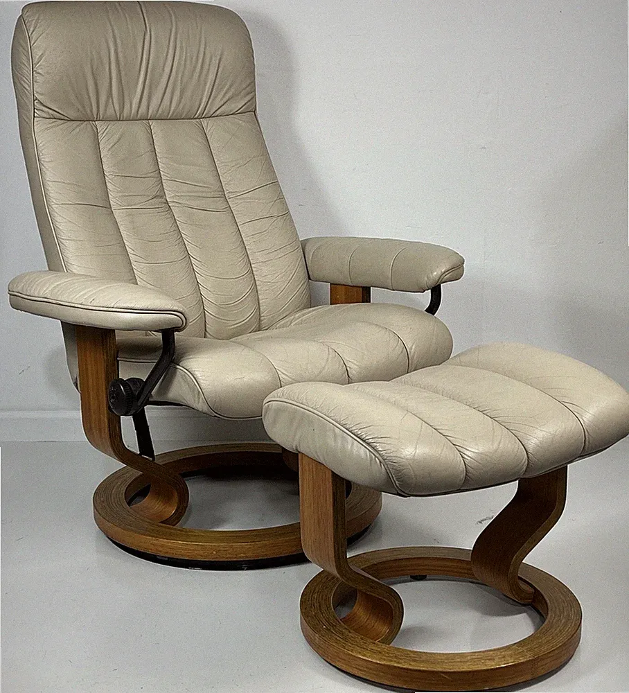 Ekornes Stressless Medium "King" Fog Leather Swivel Recliner Chair and Ottoman